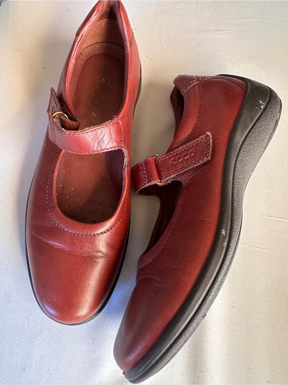 ECCO Light Mary Jane Walking Shoes Size 37 Brick Red Leather